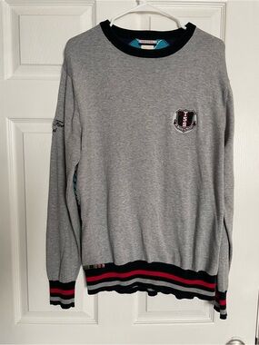 Vintage Triple Five Soul Mens Grey Crewneck Sweater with Blue Patterned Back